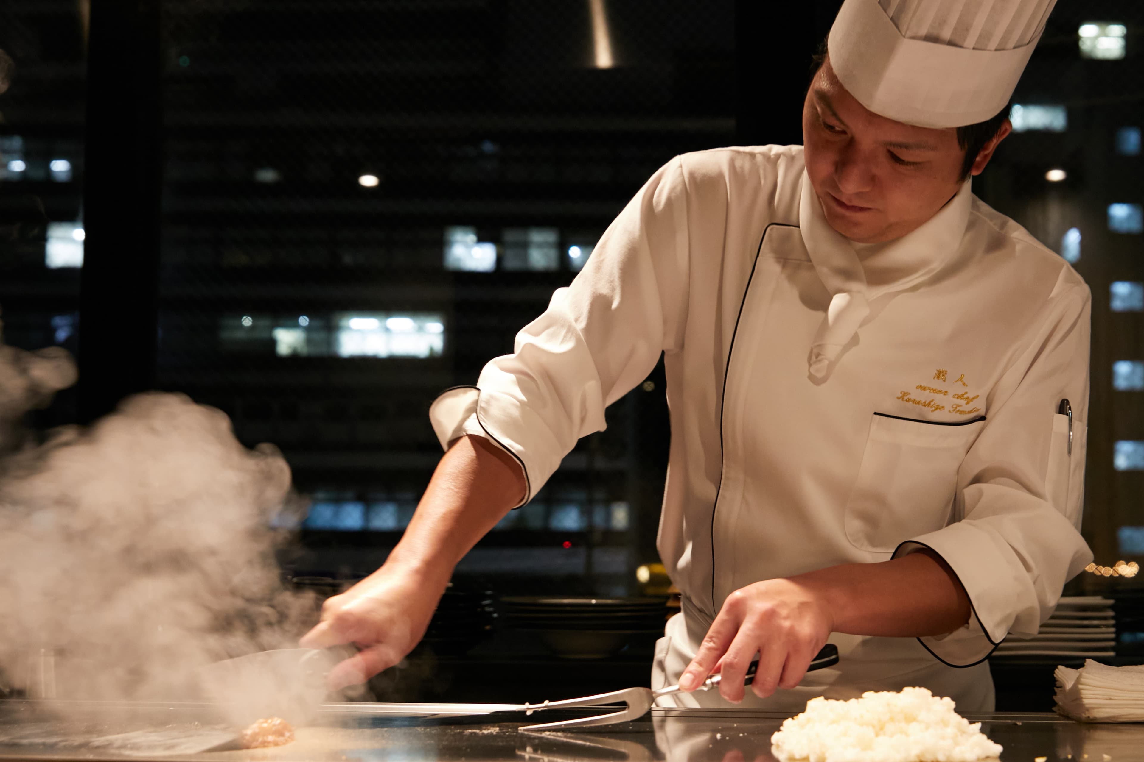 想像を超えた本格創作鉄板